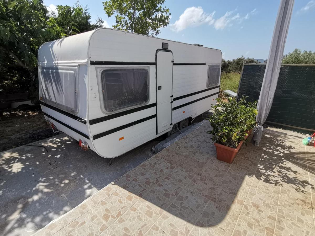 Green Garden Caravan Ξενοδοχείο Agrilia Εξωτερικό φωτογραφία